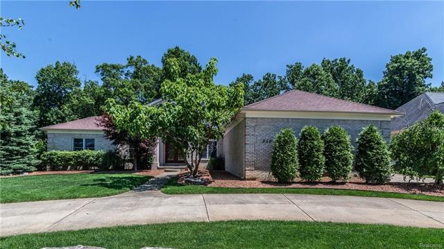 Large ranch, open concept, great location!
