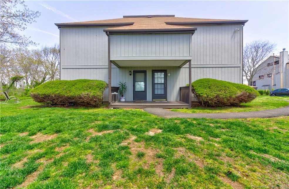 4 Pineview Dr unit B, Branford, CT 06405 - photo 1