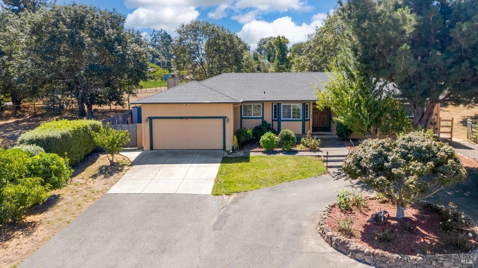 4336 Hessel Rd, Sebastopol, CA 95472 - photo 1