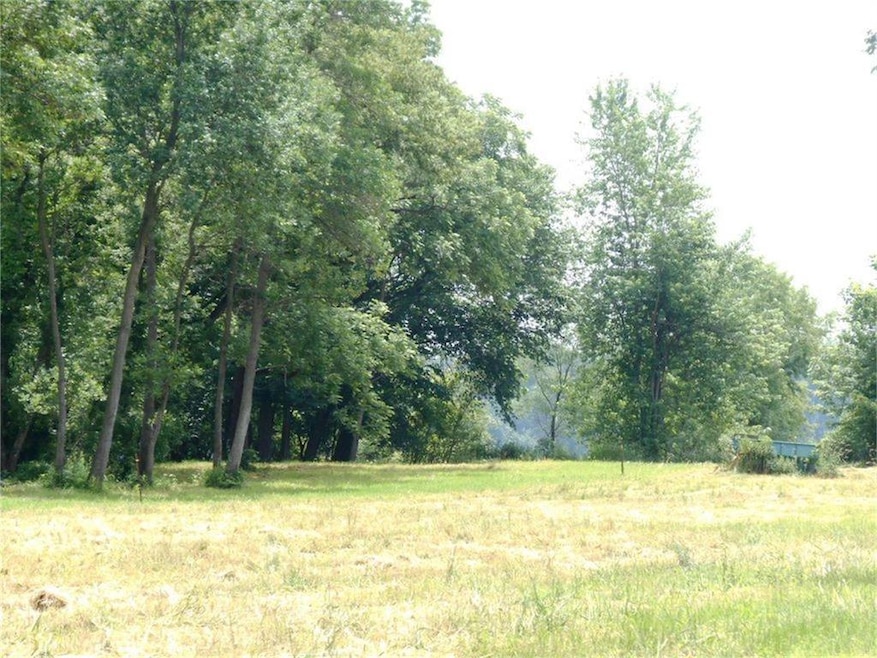 4519 S Concord St, Davenport, IA 52802 - photo 1