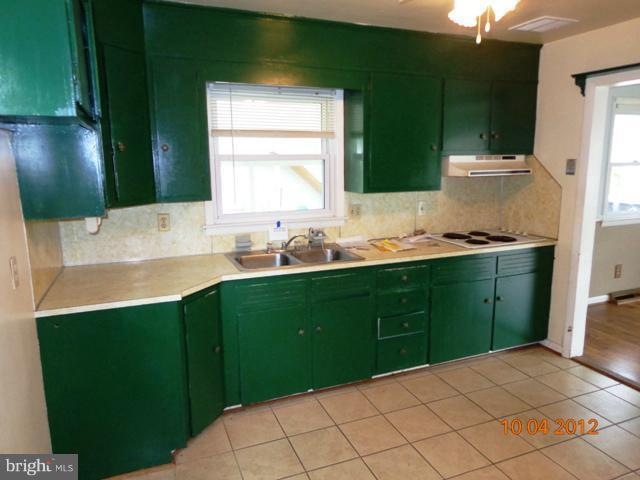 1537 Crest View Ave, Hagerstown, MD 21740 - photo 1