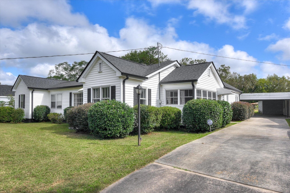 509 Augusta Rd, Edgefield, SC 29824 - photo 1