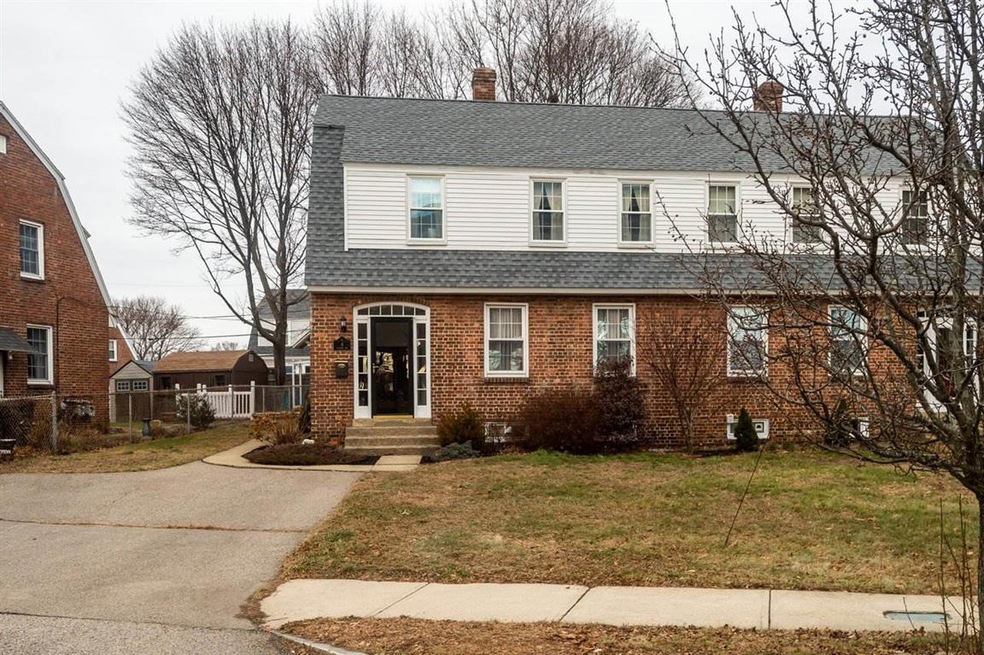 8 Raleigh Way, Portsmouth, NH 03801 - photo 1