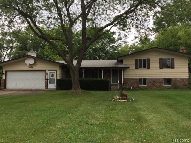 1222 N Linden Rd, Flint, MI 48532 - photo 1