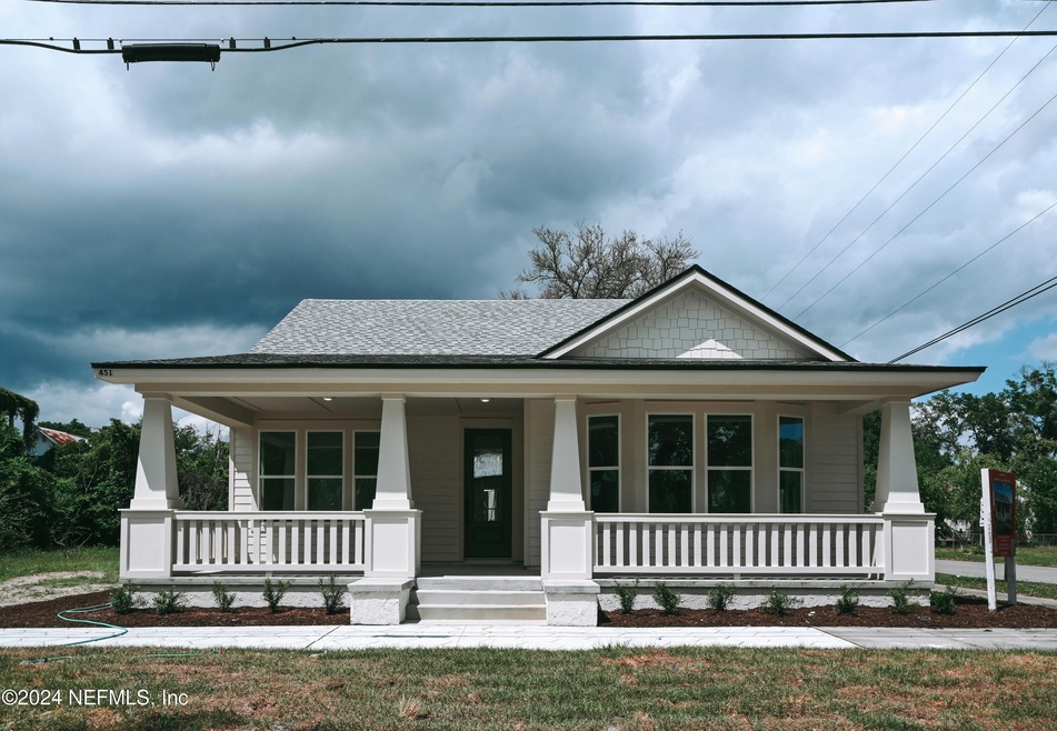 Sold $489,000