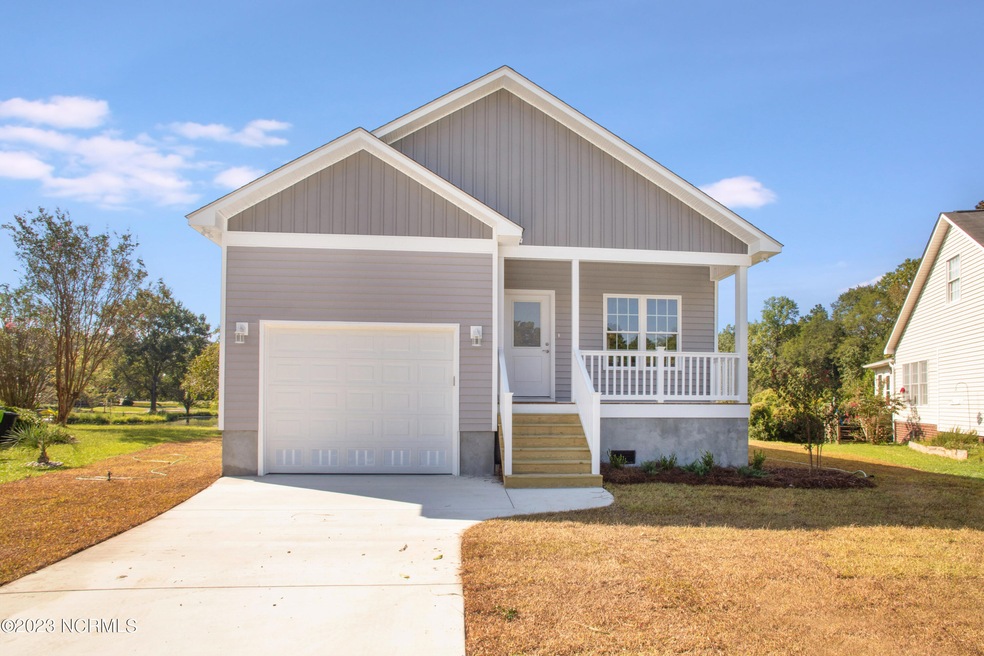 205 Bayswater Court, New Bern, NC 28562
