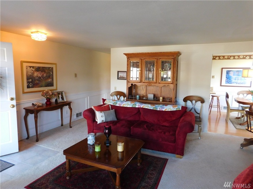 555 Walnut St unit 8, Edmonds, WA 98020 - photo 1