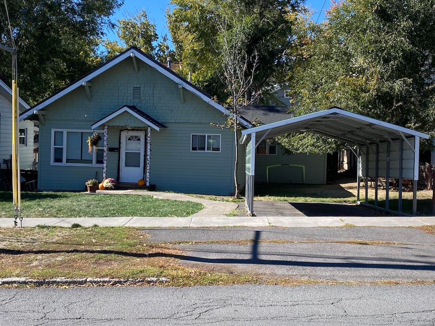 1180 Crescent Ave, Klamath Falls, OR 97601 - photo 1