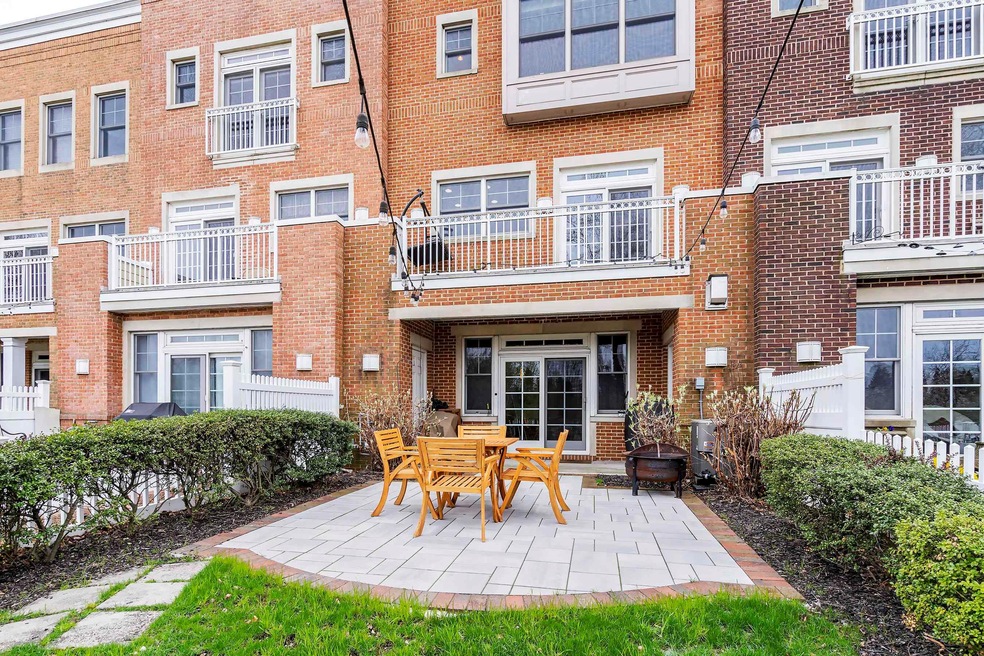 38 Constitution Way unit 38, Jersey City, NJ 07305 - photo 1