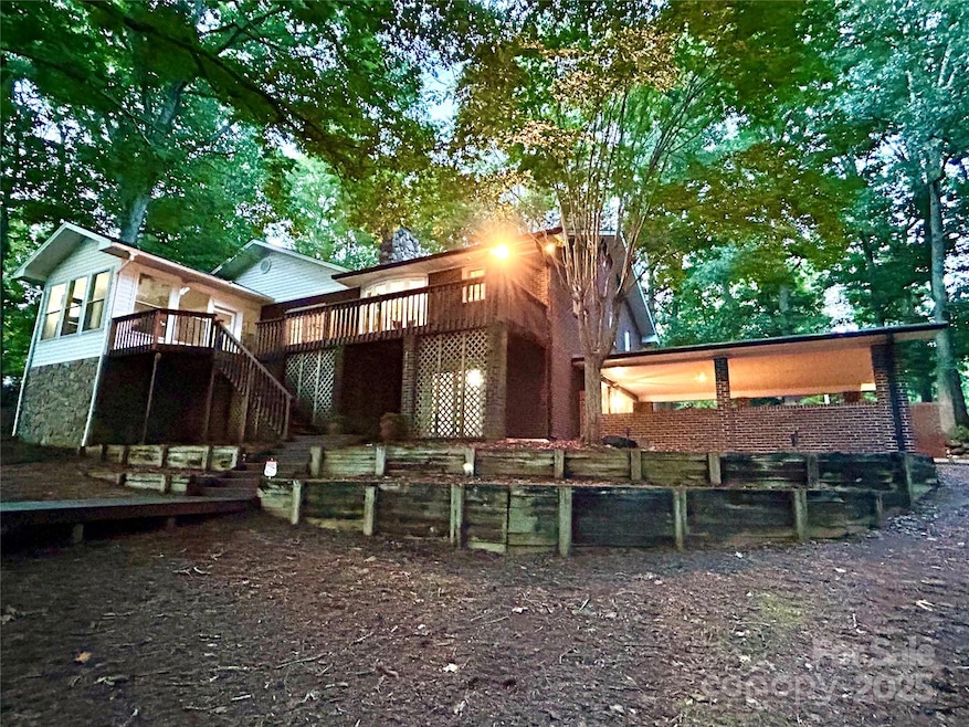 Pending $775,000