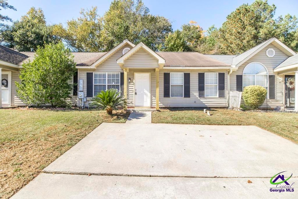 83 Hamilton Woods Dr, Warner Robins, GA 31088 - photo 1