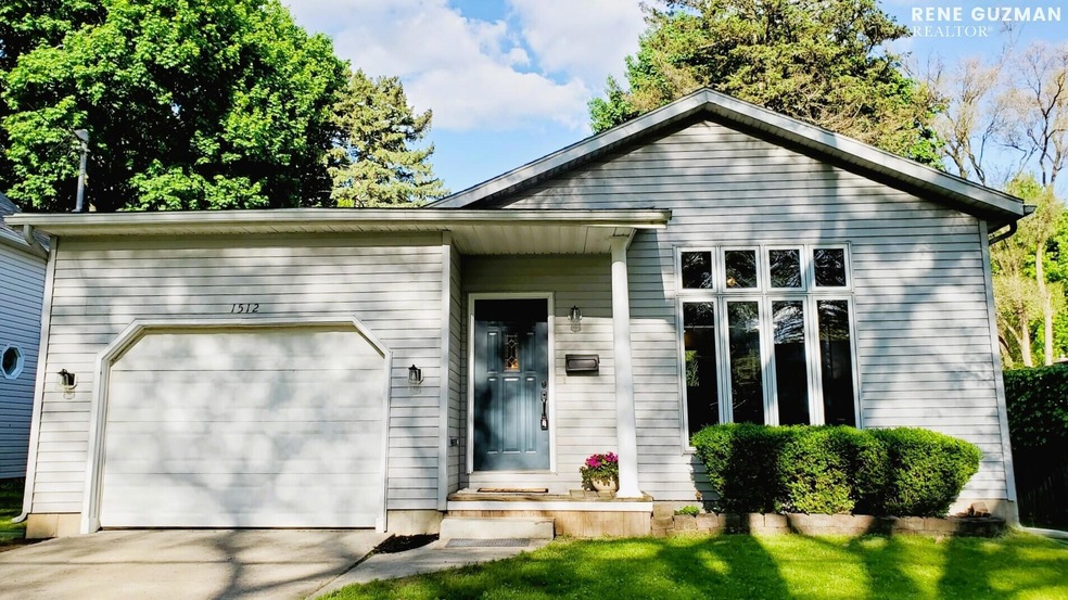 1512 Herrick Ave NE, Grand Rapids, MI 49505 - photo 1