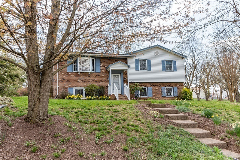 1136 Sharpes Dr, Harrisonburg, VA 22801 - photo 1