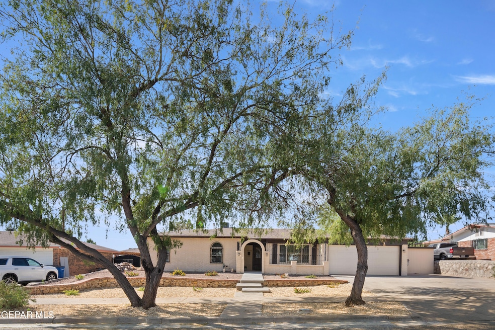 10844 Sombra Verde Dr, El Paso, TX 79935 - photo 1