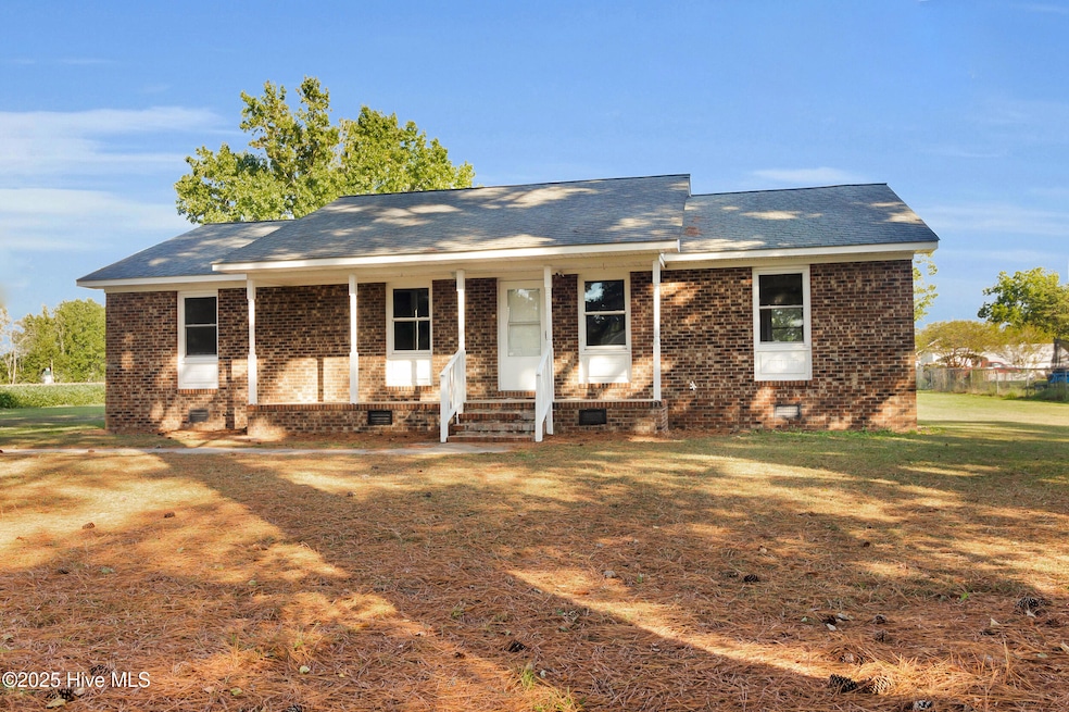 209 Mccoy Ave, Cove City, NC 28523 - photo 1