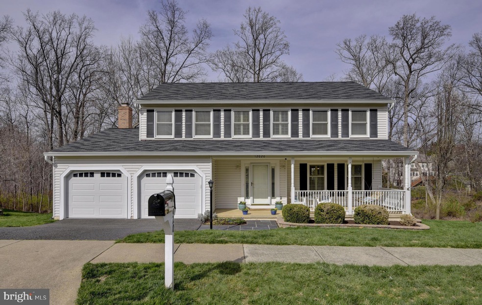12020 Rosiers Branch Dr, Herndon, VA 20170 - photo 1