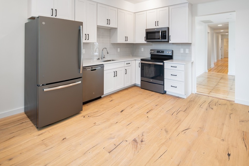 22 Magazine unit 7, Cambridge, MA 02139 - photo 1