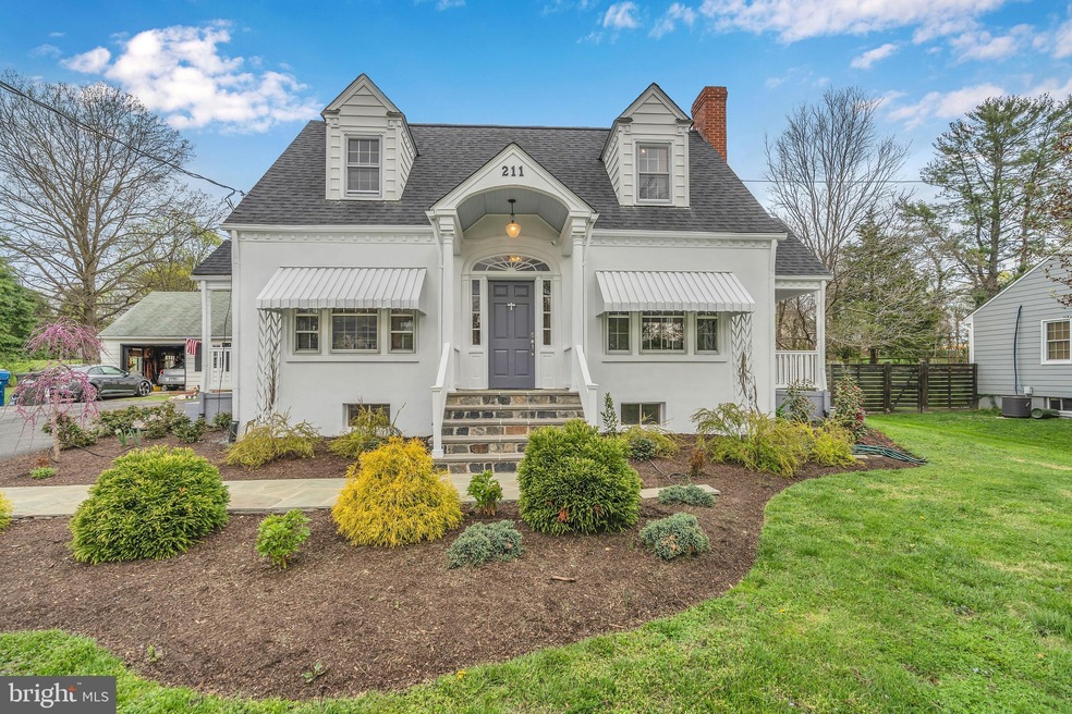 211 W K St, Purcellville, VA 20132 - photo 1