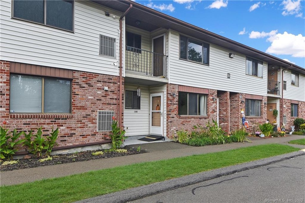 55 Thompson St unit 10F, East Haven, CT 06513 - photo 1