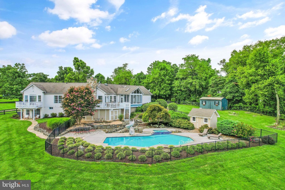 17244 Raven Rocks Rd, Bluemont, VA 20135 - photo 1