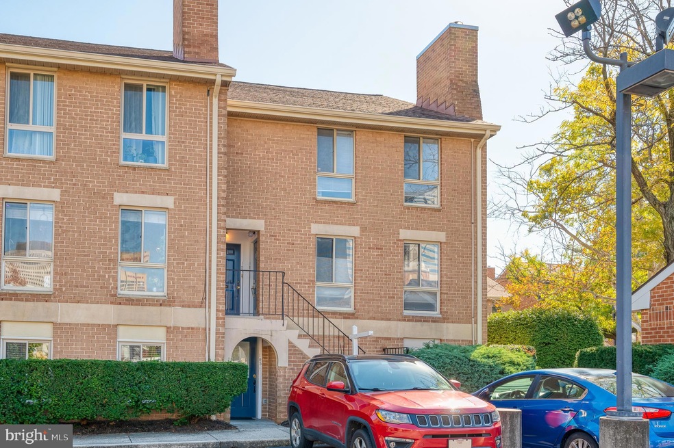 127 W Conway St, Baltimore, MD 21201 - photo 1