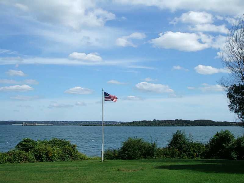 426 E Shore Rd, Jamestown, RI 02835 - photo 1