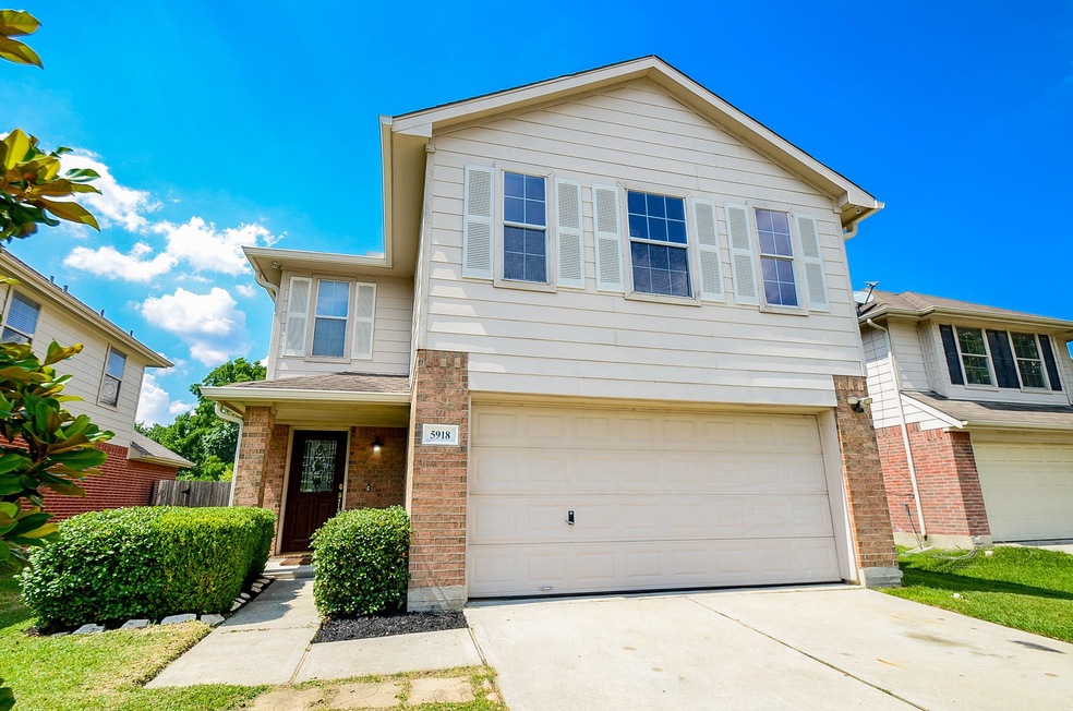 5918 NW Creek Cir, Houston, TX 77086 - photo 1