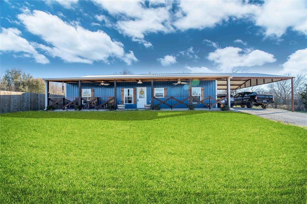 183 Denton Heights Ln, Weatherford, TX 76085 - photo 1