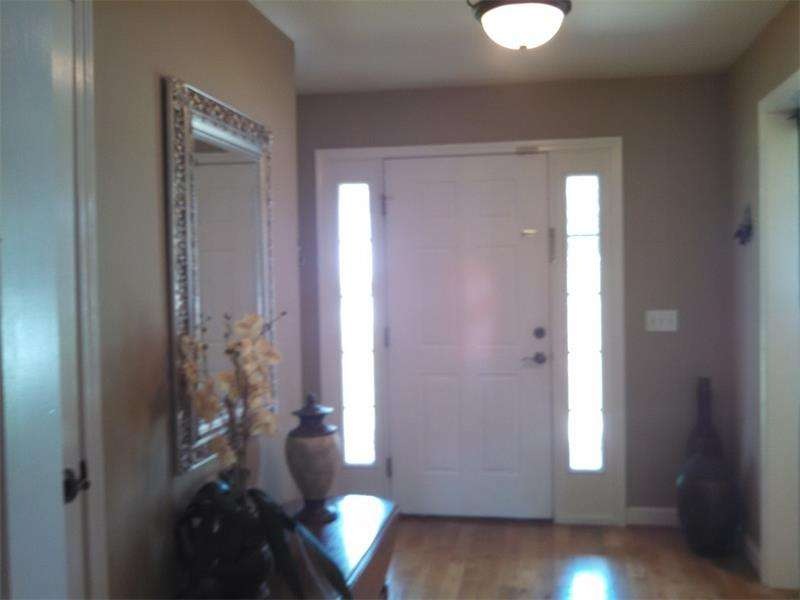 5554 Chestnut Creek Ln, Flowery Branch, GA 30542 - photo 1