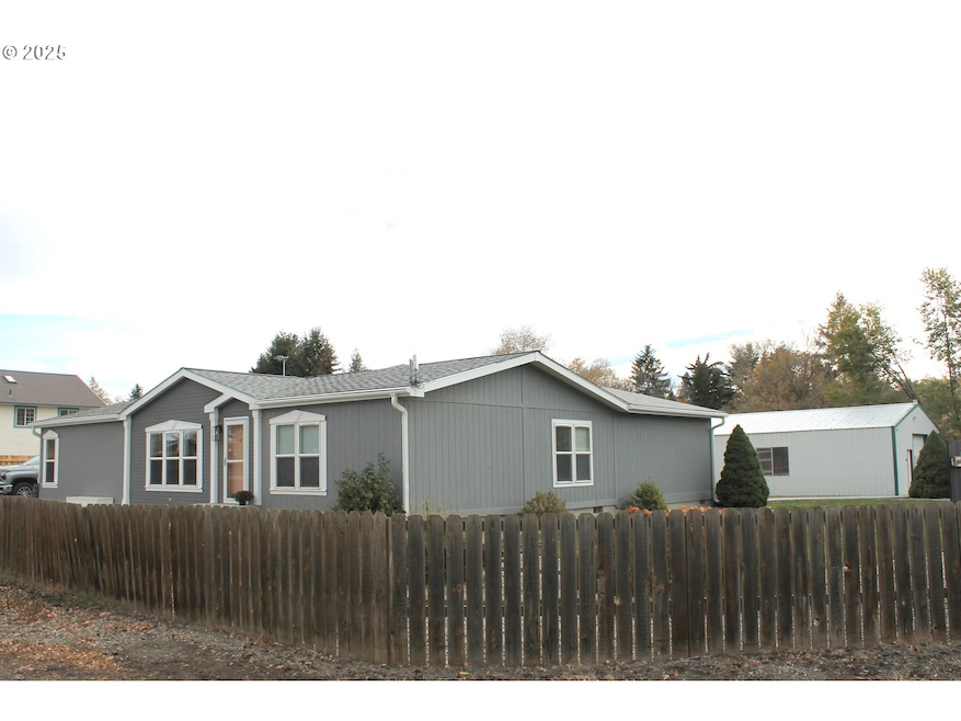 3025 Carter St, Baker City, OR 97814 - photo 1