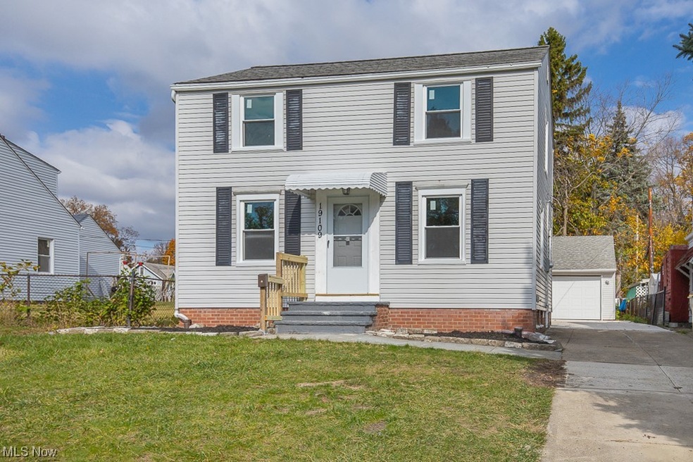 19109 Libby Rd, Maple Heights, OH 44137 - photo 1