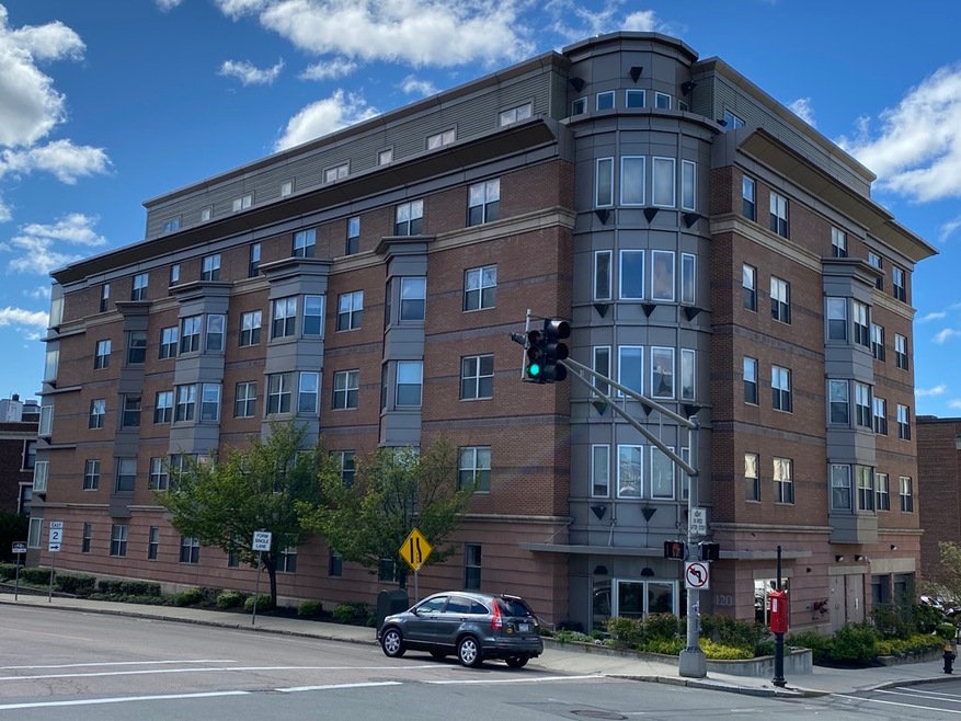 120 Mountfort St unit 306, Boston, MA 02215 - photo 1