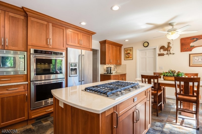 6 Tara Way, Pittstown, NJ 08867 - photo 1