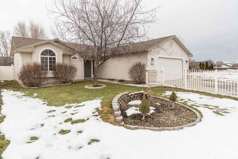 722 W Mariah Ave, Nampa, ID 83686 - photo 1