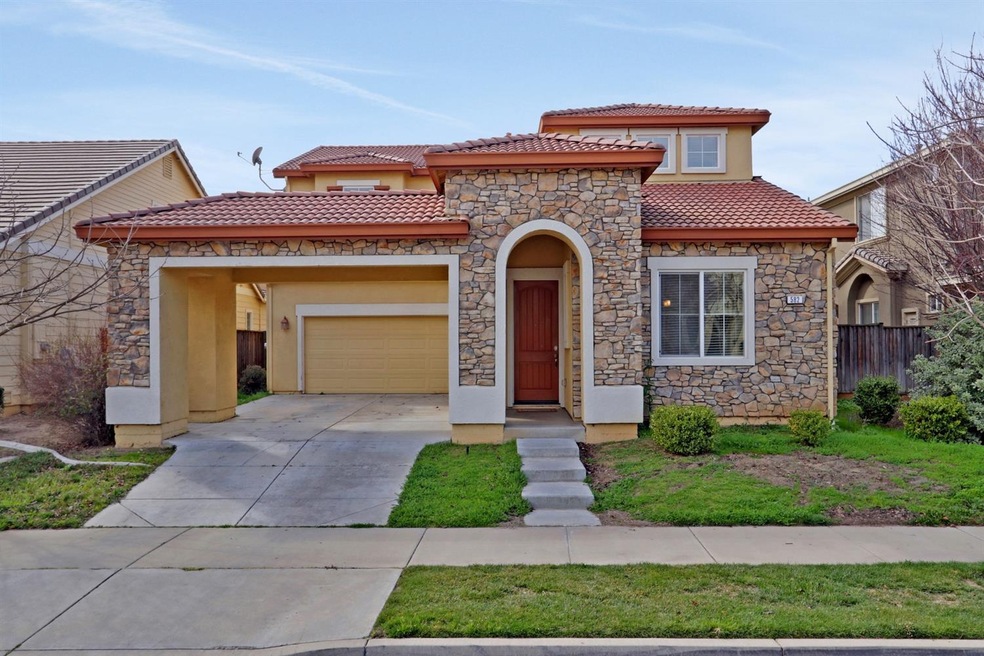 582 Branding Iron St, Oakdale, CA 95361 - photo 1