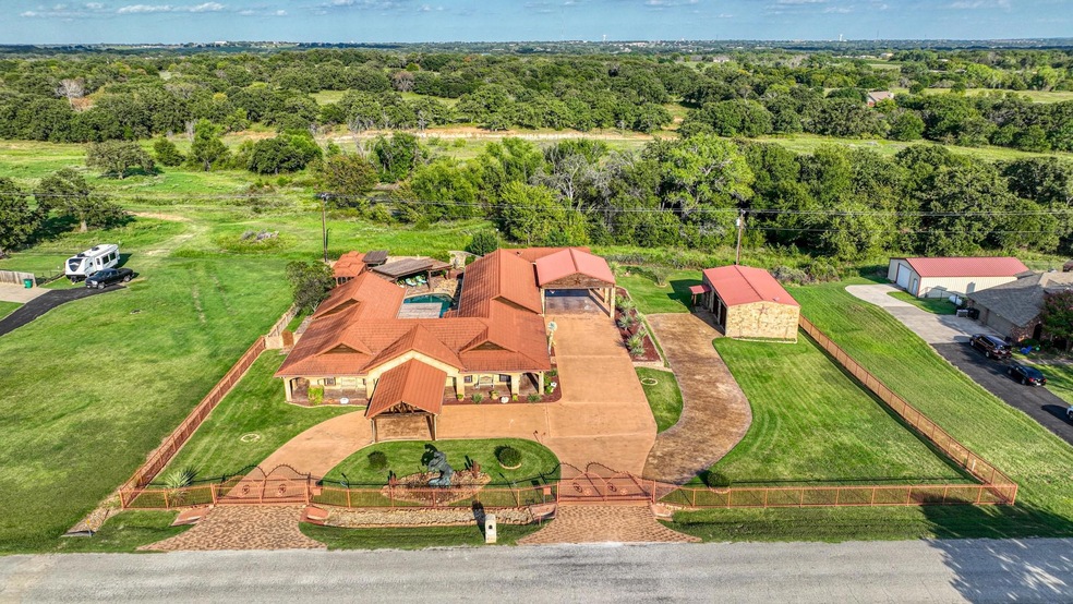 127 Saddle Club Rd, Weatherford, TX 76088 - photo 1