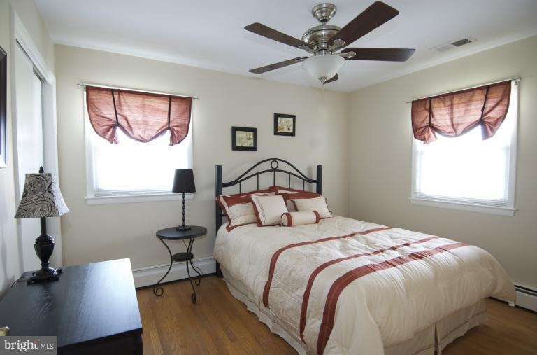 11914 Skylark Rd, Clarksburg, MD 20871 - photo 1