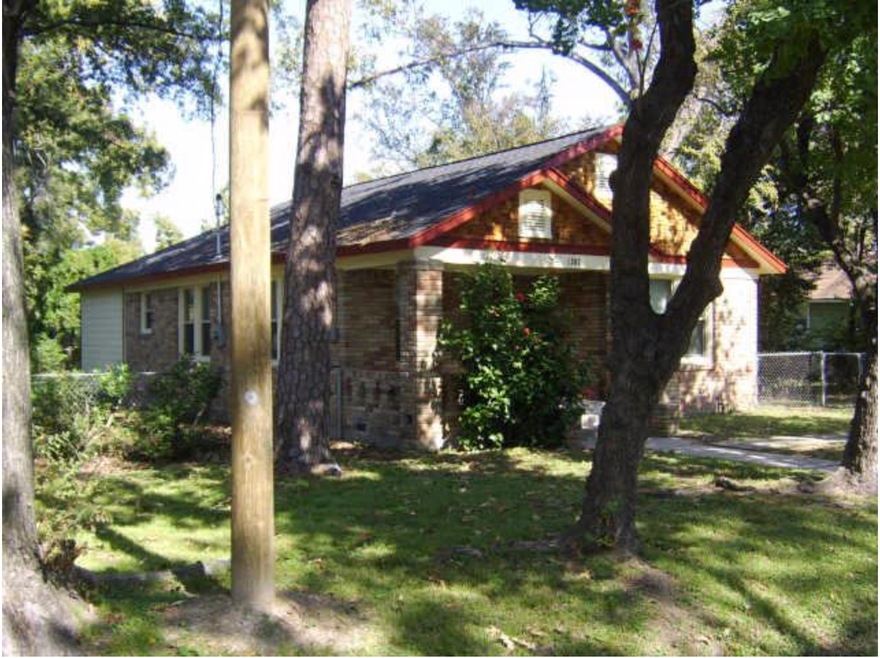 1203 Reid St, Houston, TX 77022 - photo 1