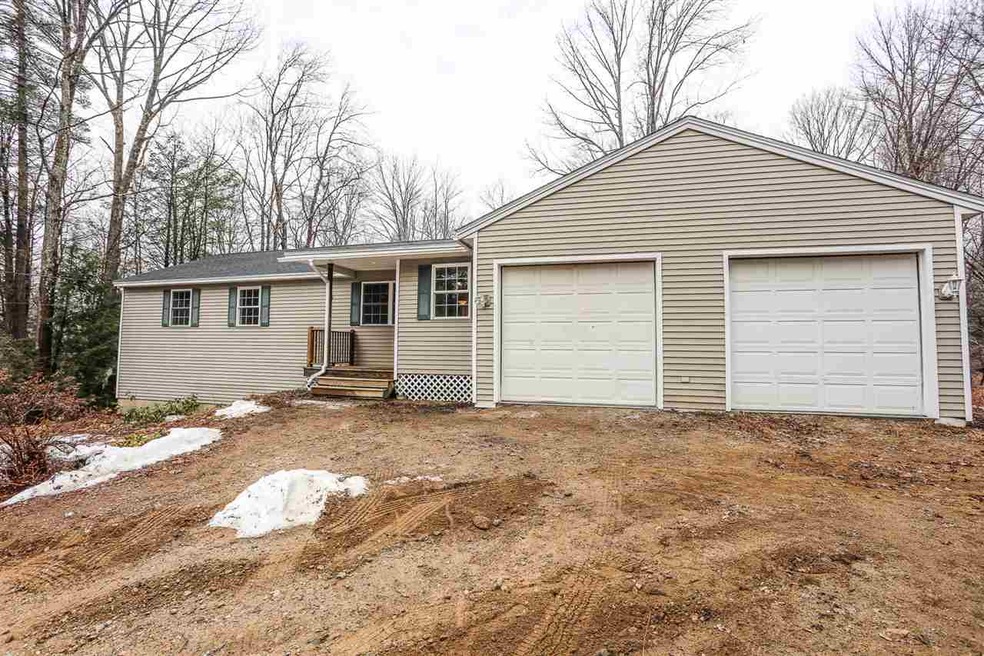 318 Brickett Hill Rd, Pembroke, NH 03275 - photo 1