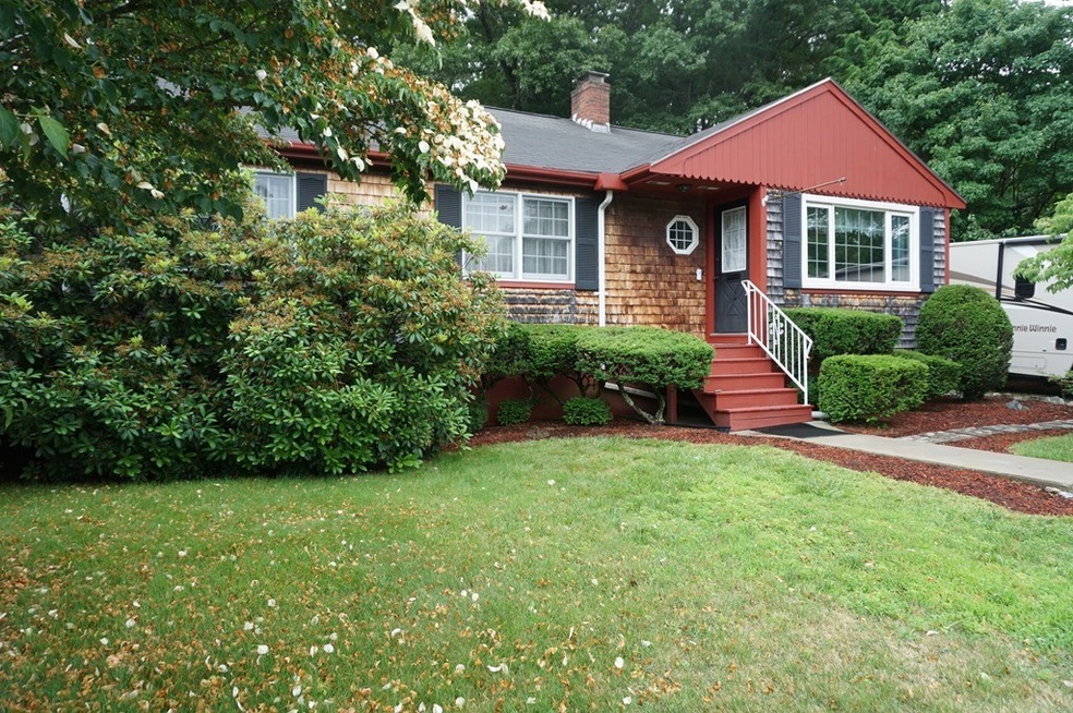 7 Dianthus Rd, Holbrook, MA 02343 - photo 1