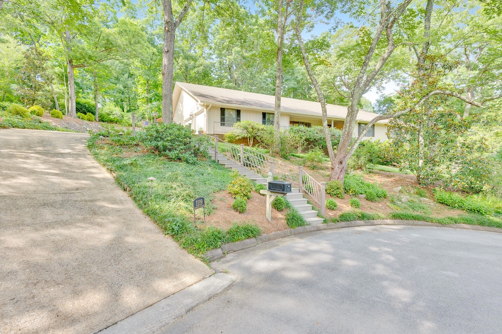 Sold $685,000 • Co-Listing Agent