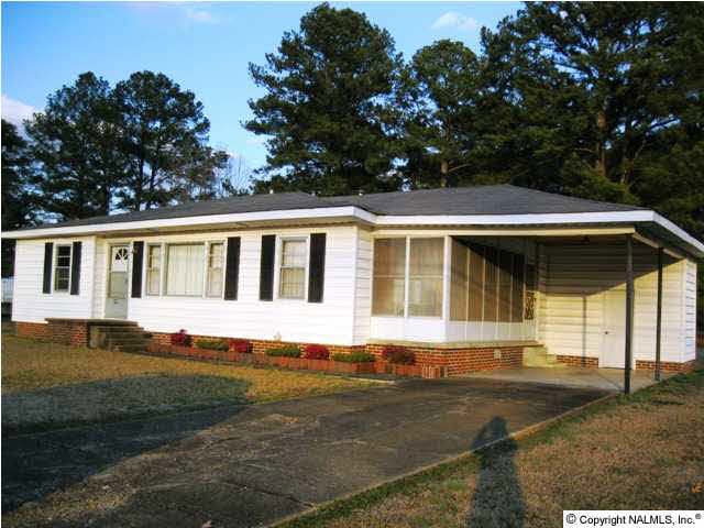490 Sutton Bridge Rd, Rainbow City, AL 35906 - photo 1