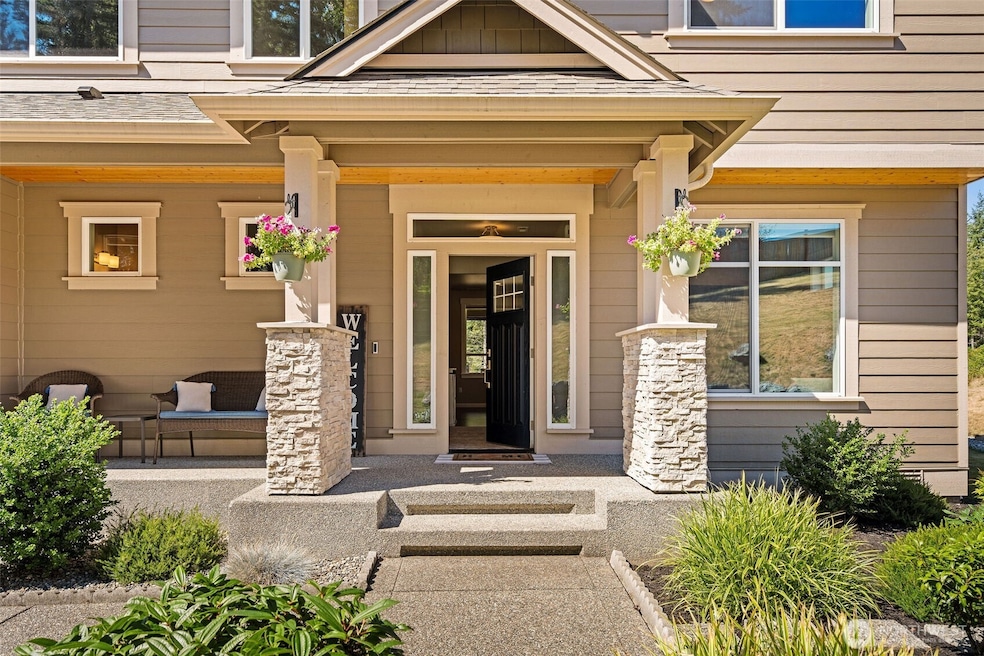 Sold $899,995 • Co-Listing Agent