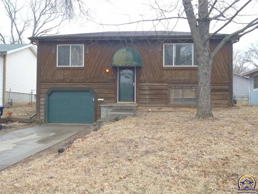2524 SW Buchanan St, Topeka, KS 66611 - photo 1