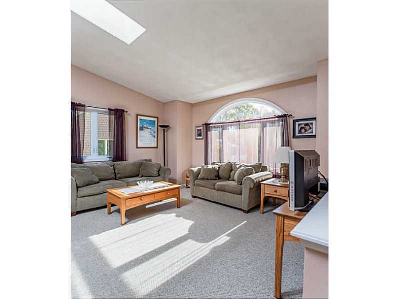 Living Room. New Picture Window