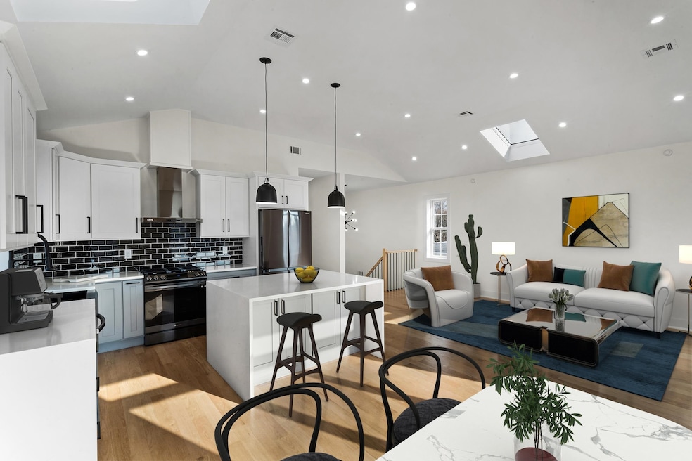 Sold $560,000 • Co-Listing Agent