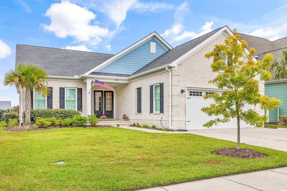 View of front of property featuring a front yard