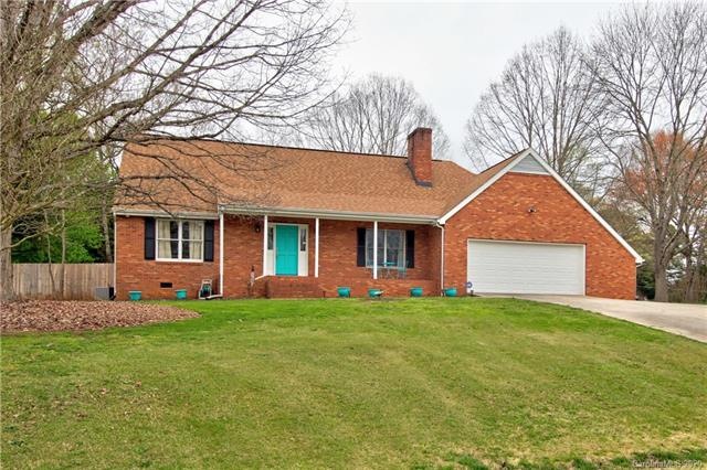 207 Wickersham Dr, Statesville, NC 28625 - photo 1