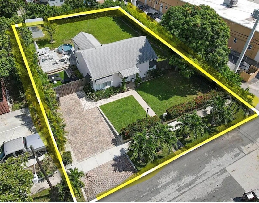 411 Franklin Rd, West Palm Beach, FL 33405 - photo 1