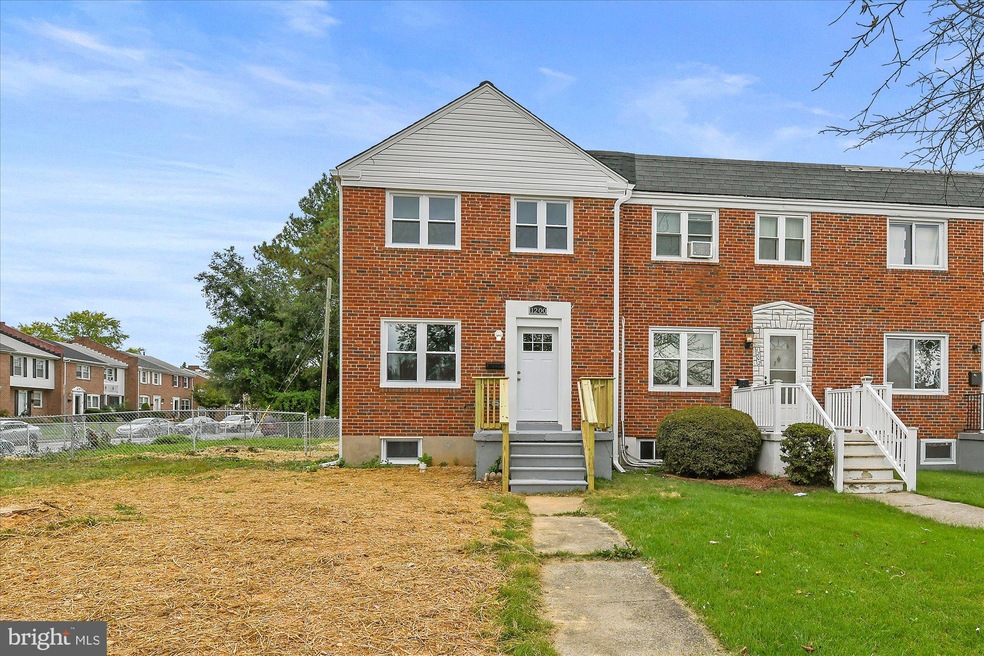 1200 Deanwood Rd, Parkville, MD 21234 - photo 1